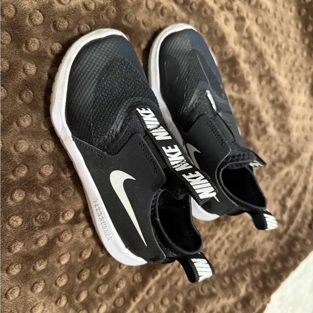 Nike flex runner toddler shoes